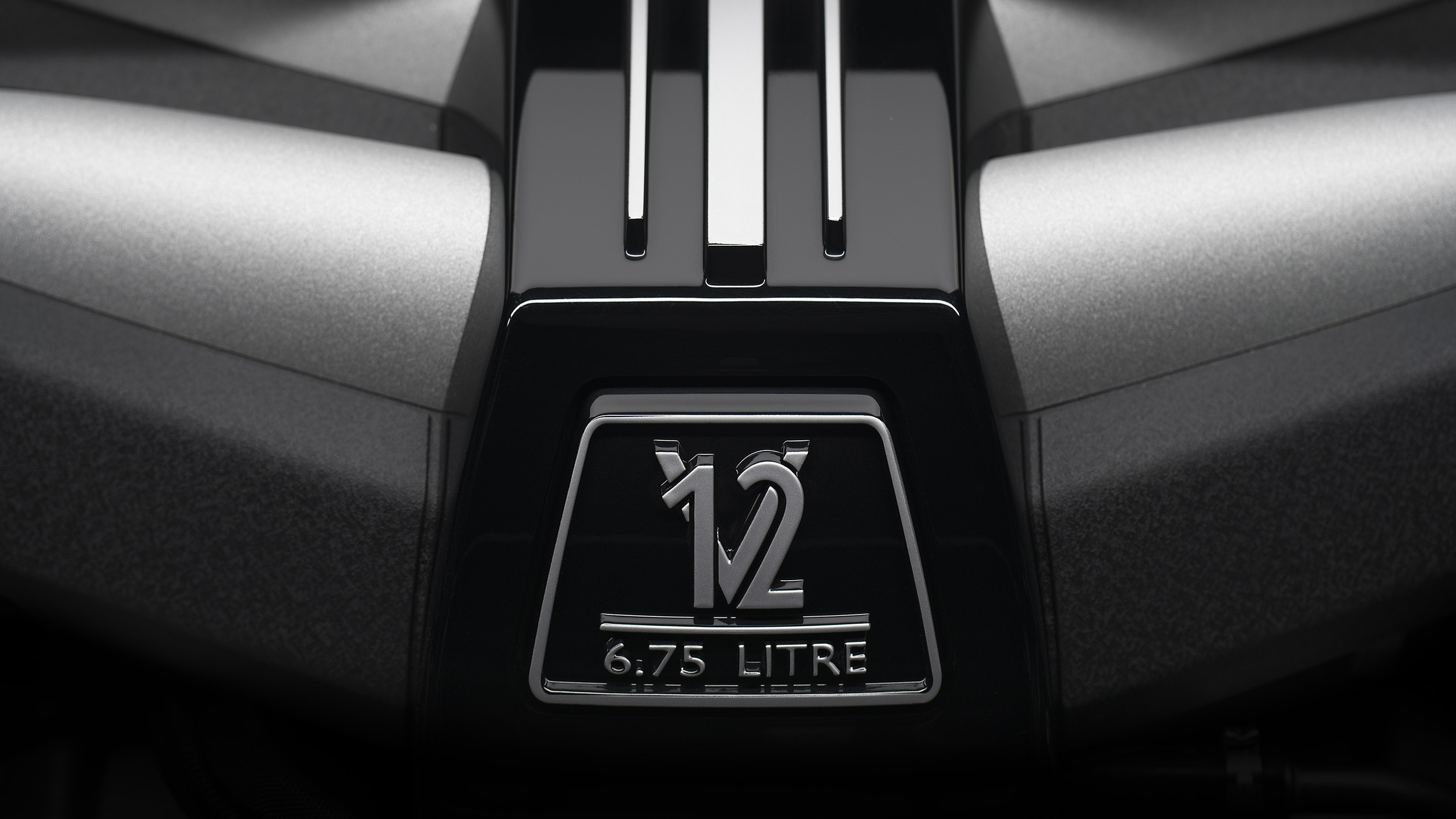Rolls-Royce Cullinan, 2018 - Engine