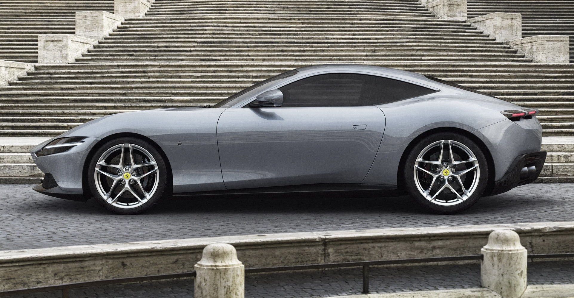 Ferrari Roma, 2020