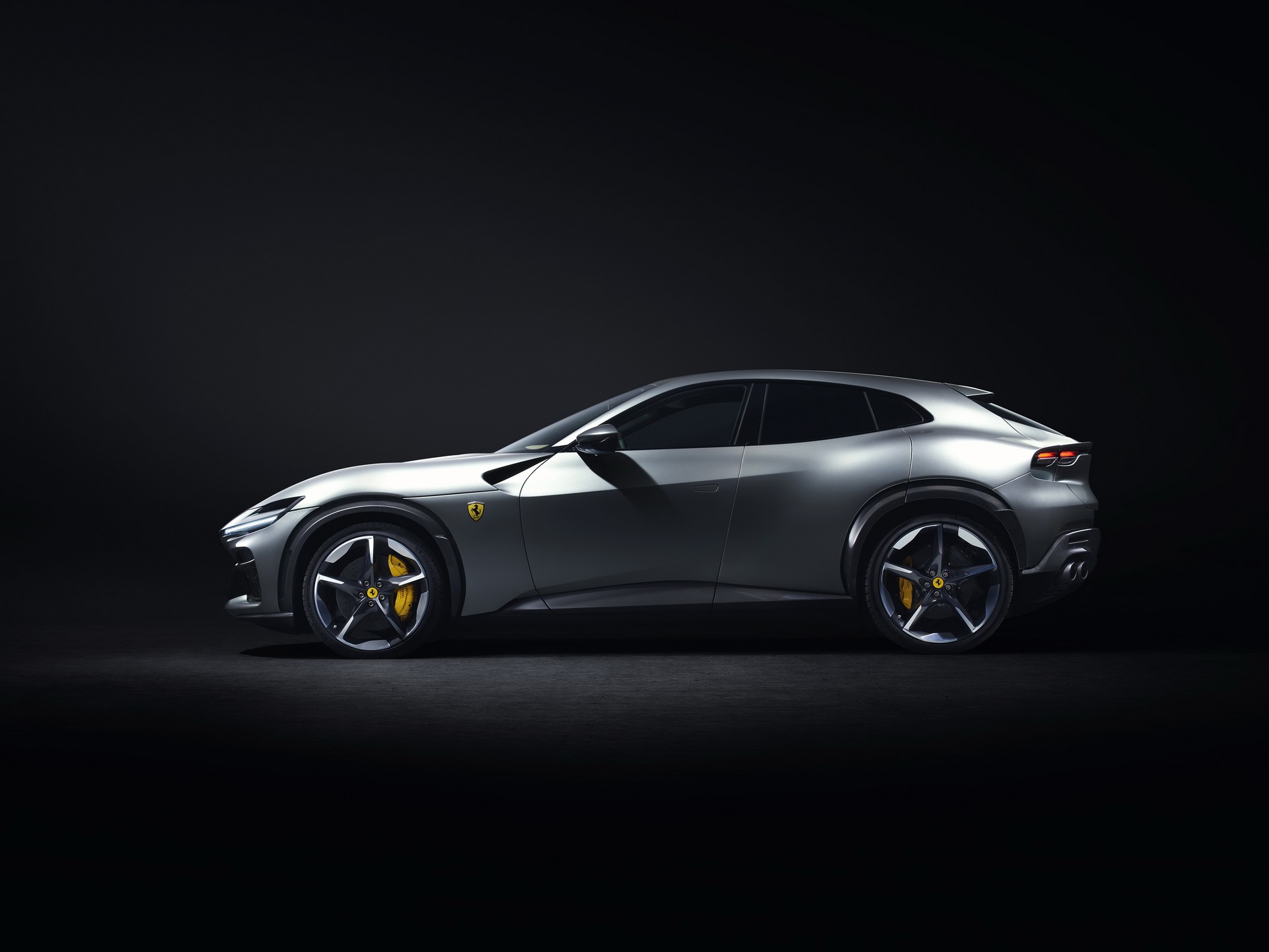 Ferrari Purosangue, 2023