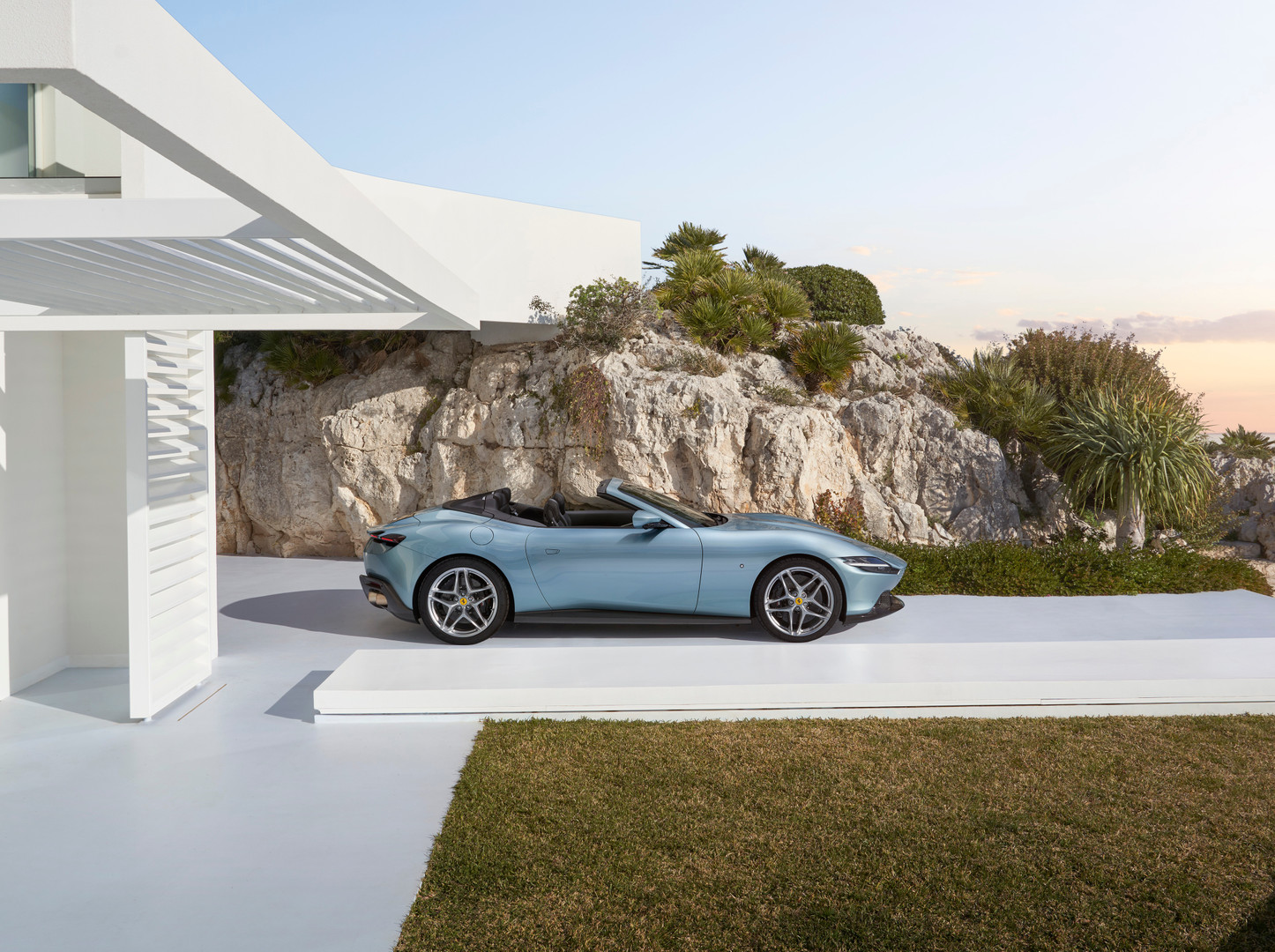 Ferrari Roma Spider, 2024
