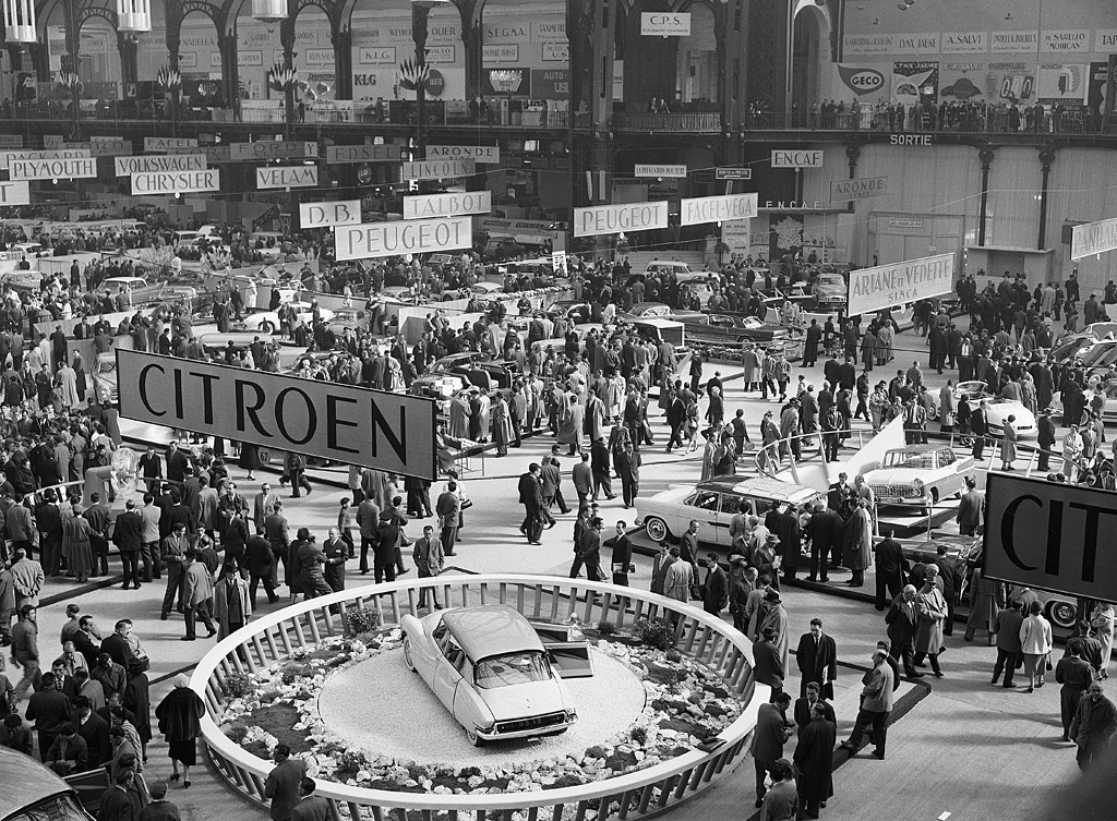 Citroen DS - Paris Motor Show (October, 1955)