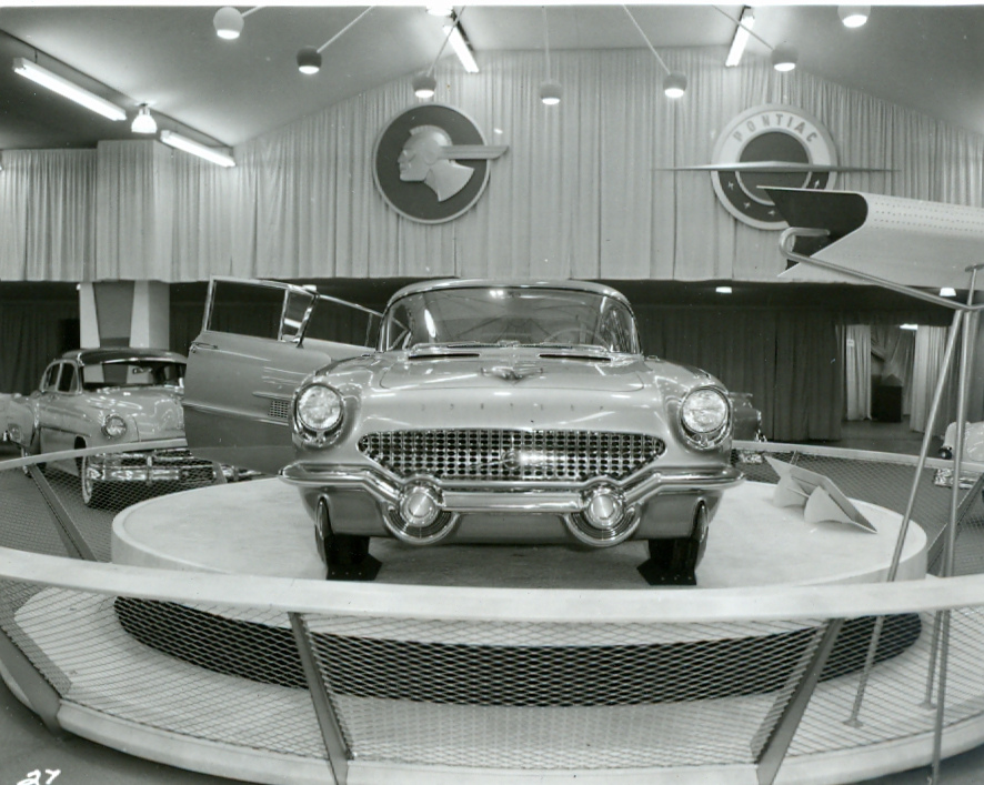Pontiac Strato-Streak, 1954 - Chicago Motorama