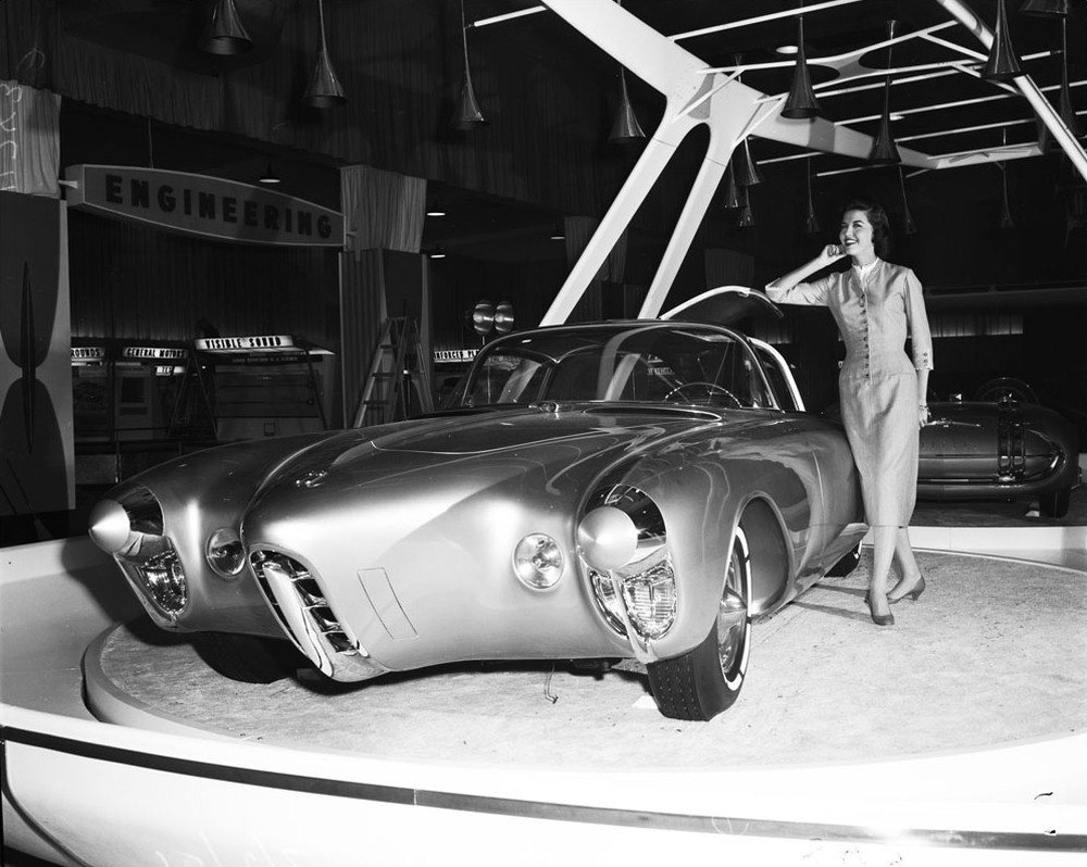Oldsmobile Golden Rocket - at 1956 Motorama