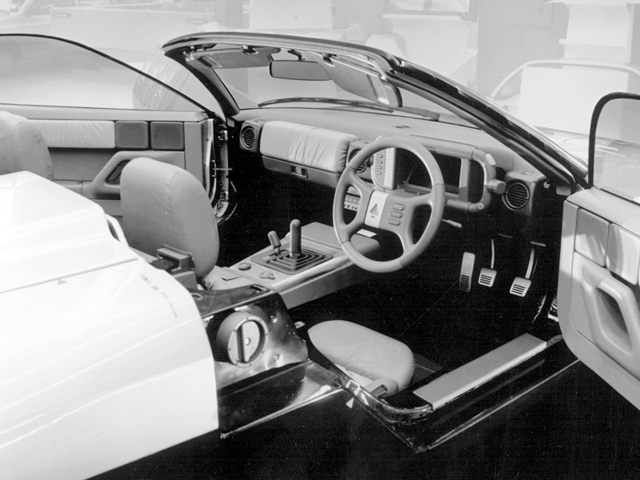 Mazda MX-04, 1987 - Interior