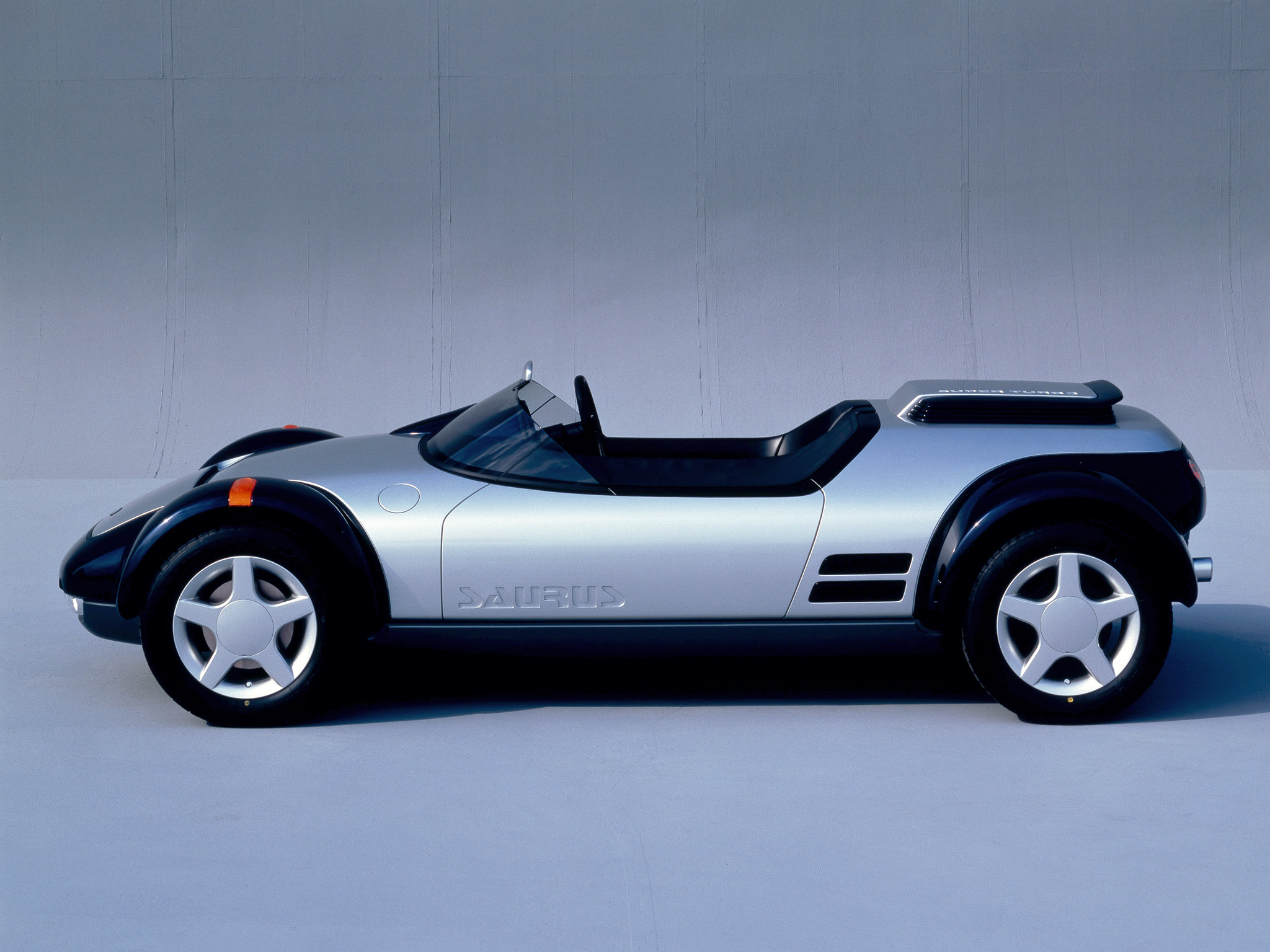 Nissan Saurus Concept, 1987