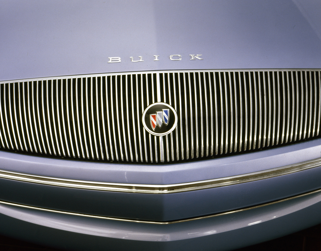 Buick Bolero, 1990