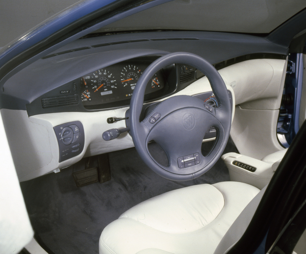 Buick Bolero, 1990 - Interior