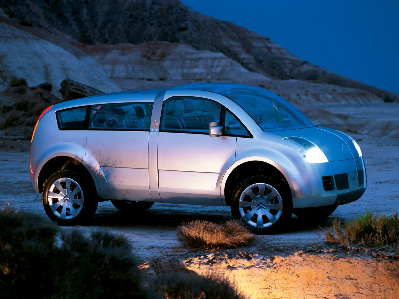 Citroen C-Crosser, 2001