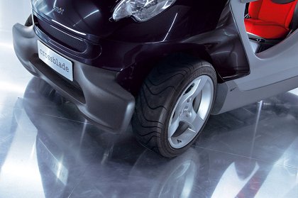 Smart Crossblade, 2001