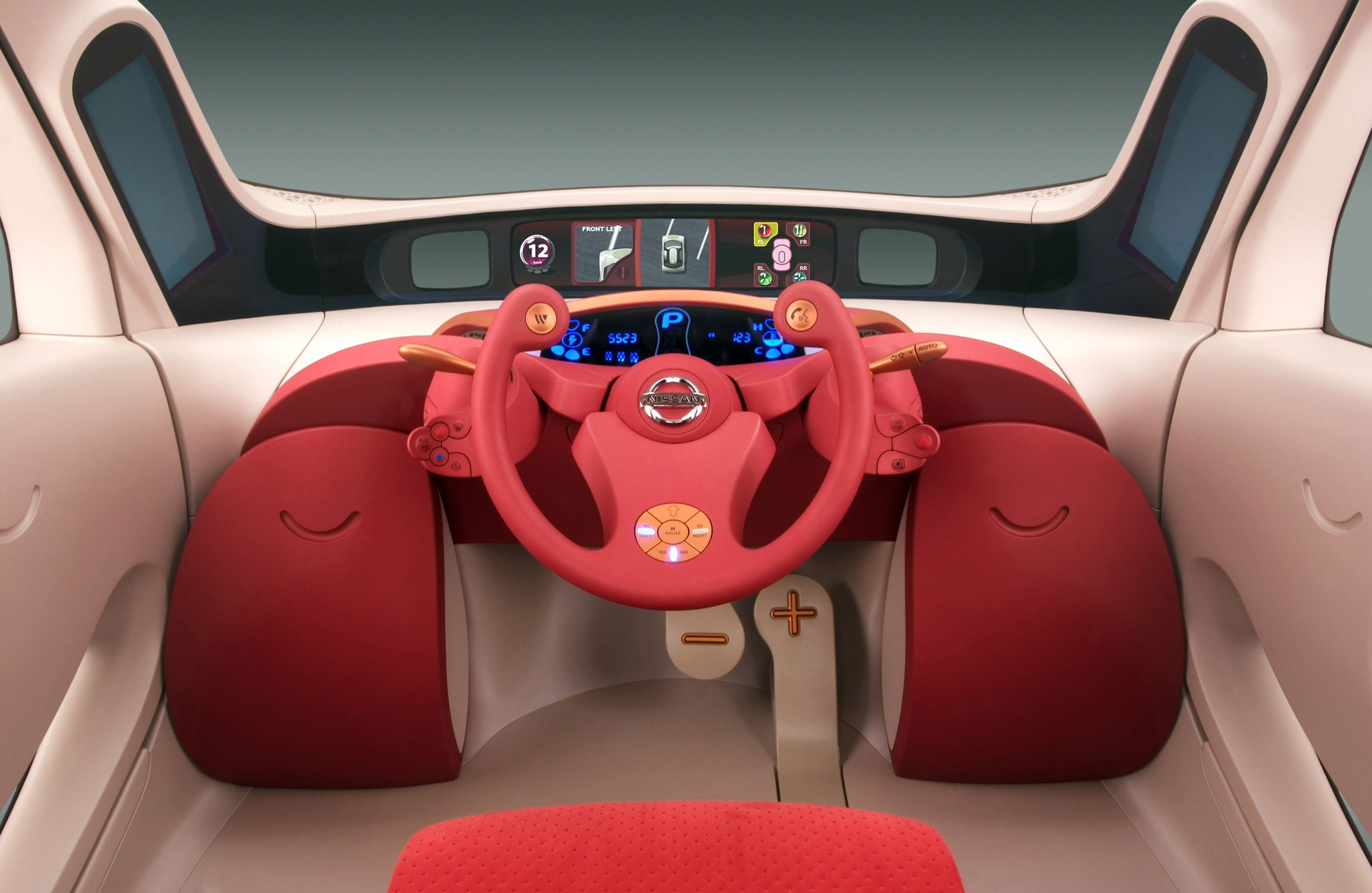 Nissan Pivo, 2005 - Interior
