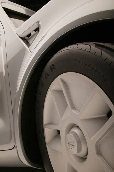 Ford Synus, 2005