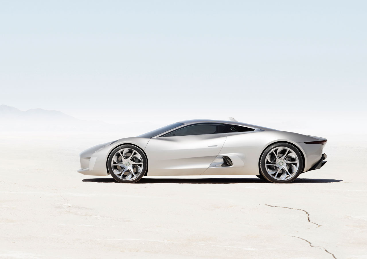 Jaguar C-X75, 2010