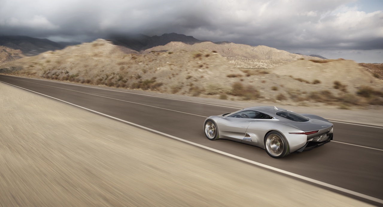 Jaguar C-X75, 2010