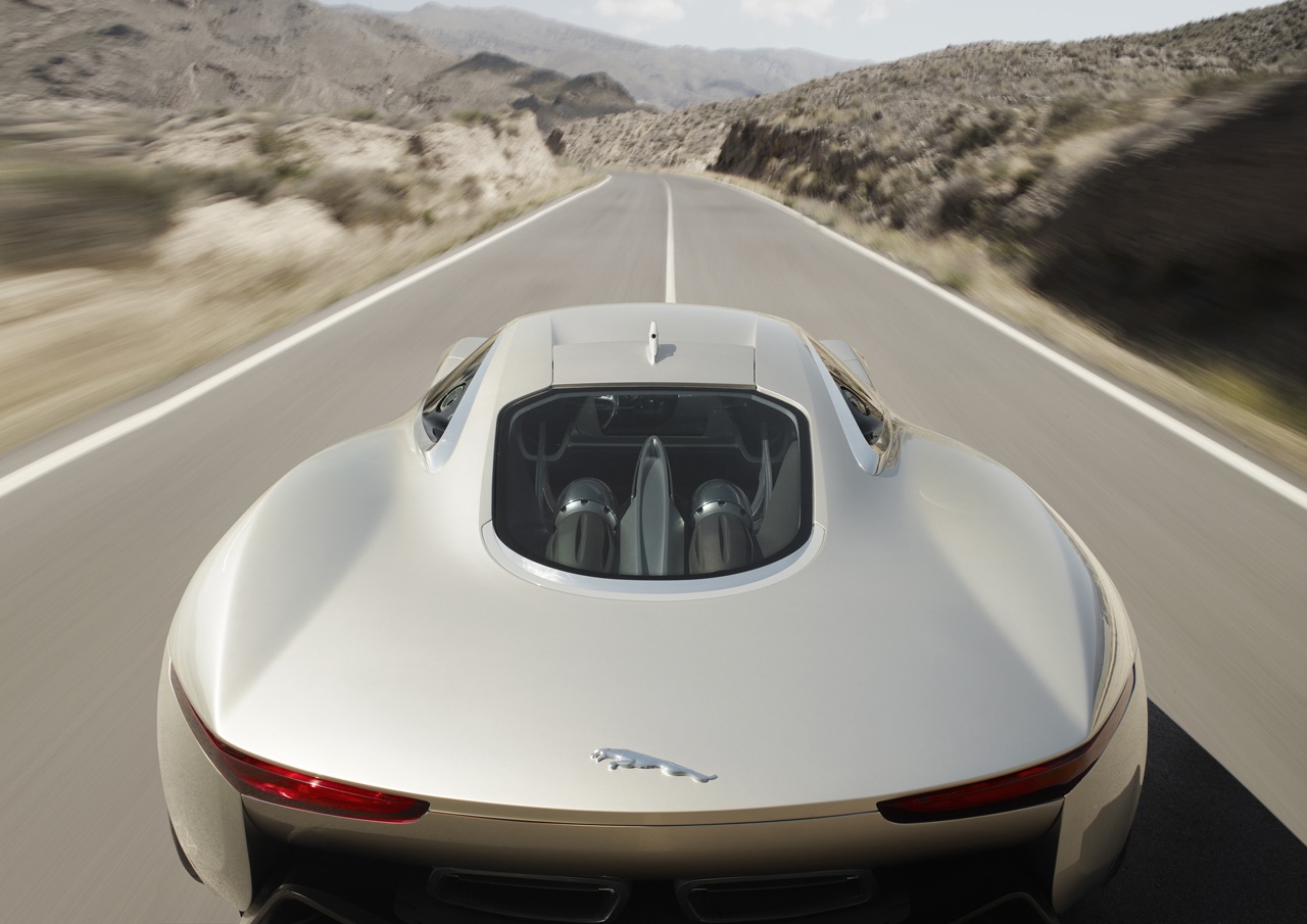Jaguar C-X75, 2010
