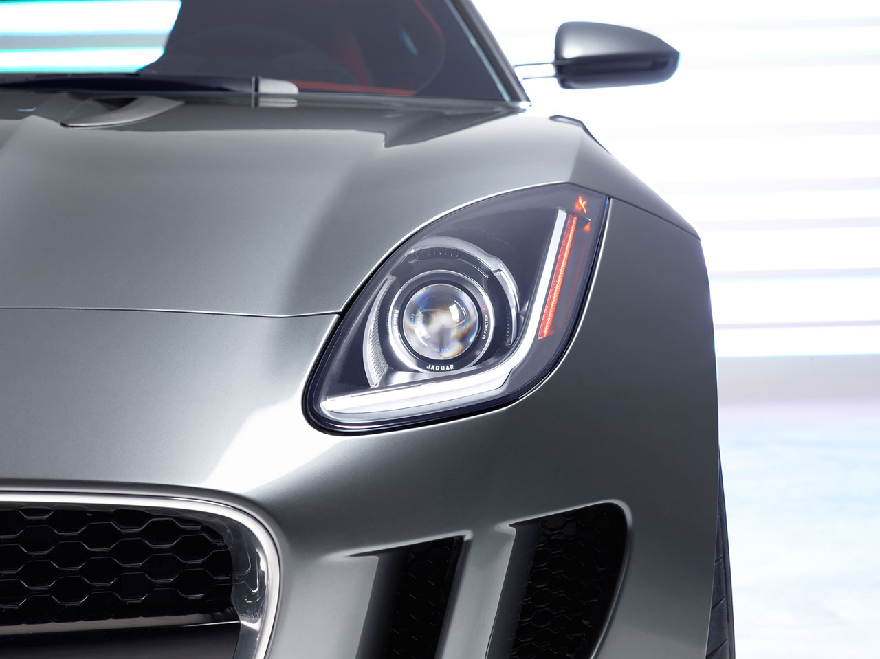 Jaguar C-X16, 2011