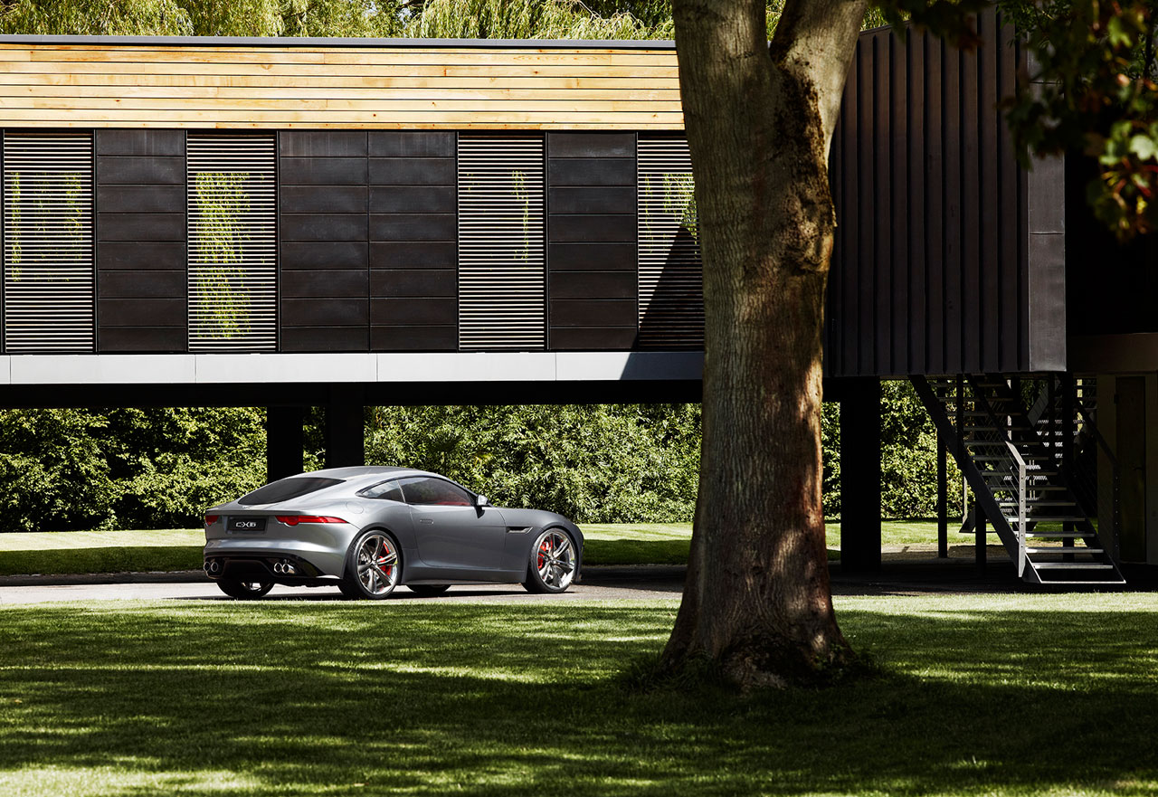 Jaguar C-X16, 2011