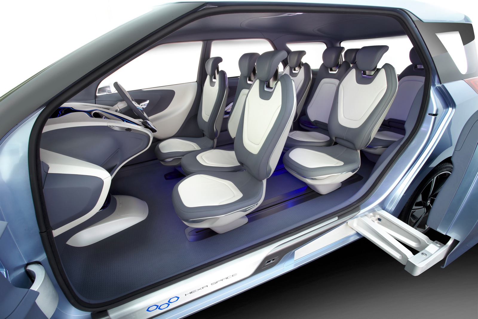 Hyundai HND-7 Hexa Space, 2012 - Interior