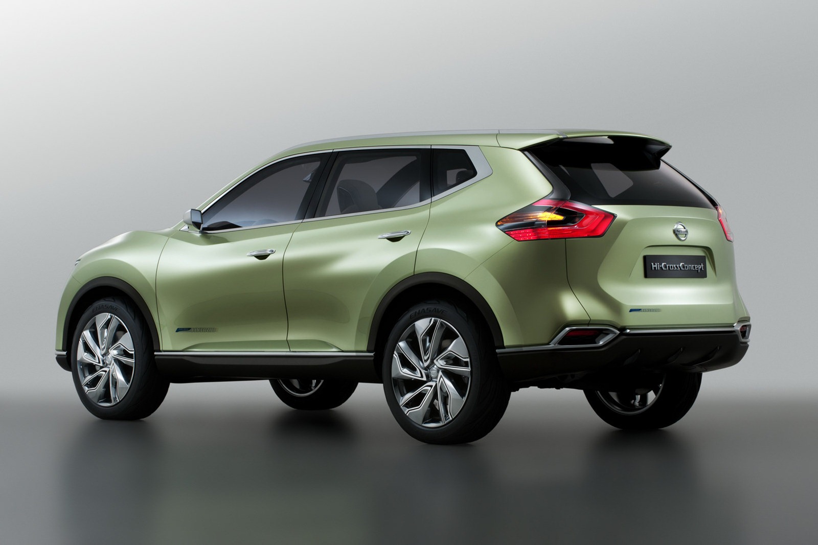 Nissan Hi-Cross, 2012