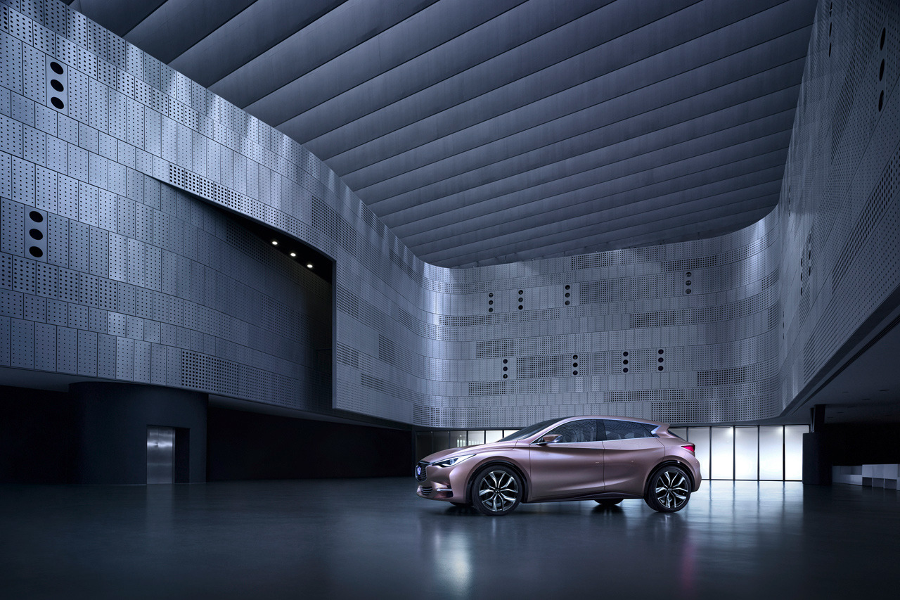 Infiniti Q30, 2013