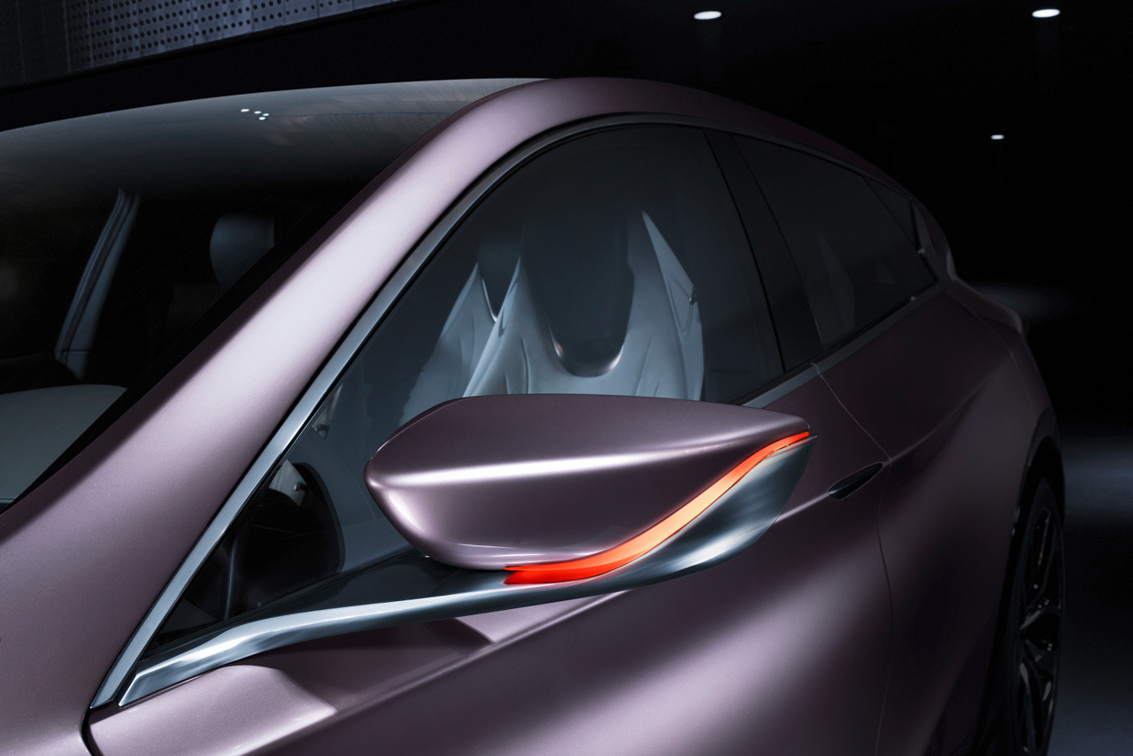 Infiniti Q30, 2013
