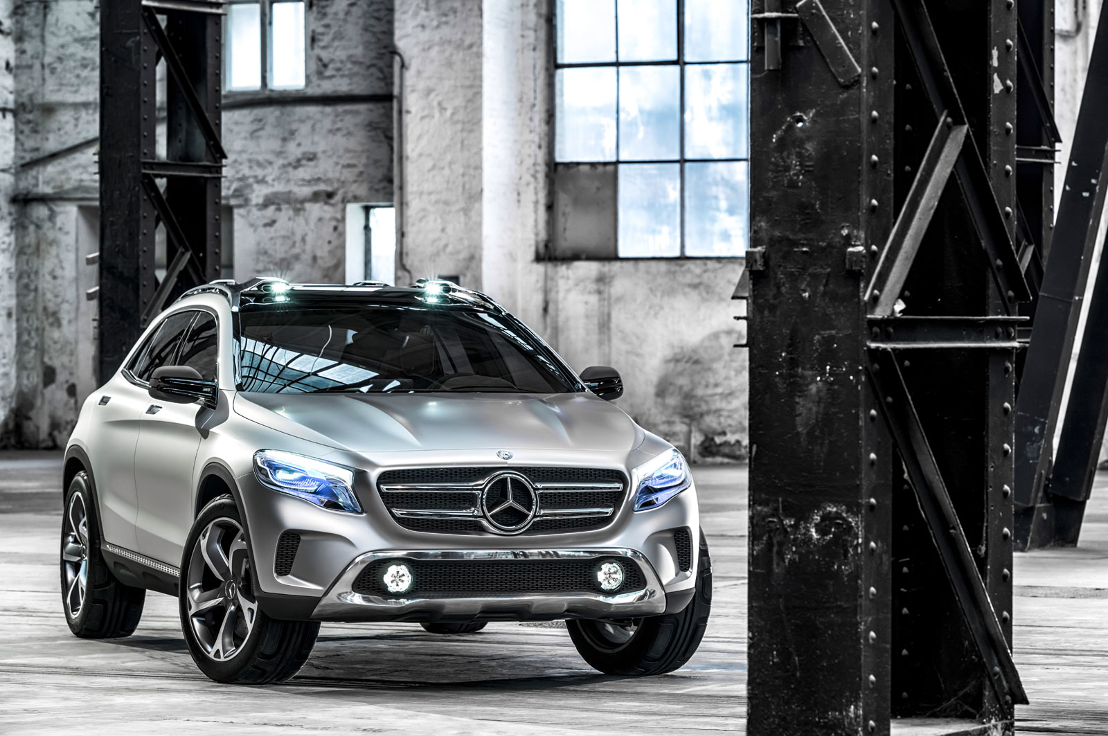 Mercedes-Benz GLA, 2013