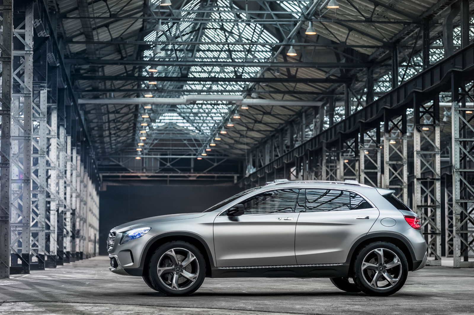 Mercedes-Benz GLA, 2013