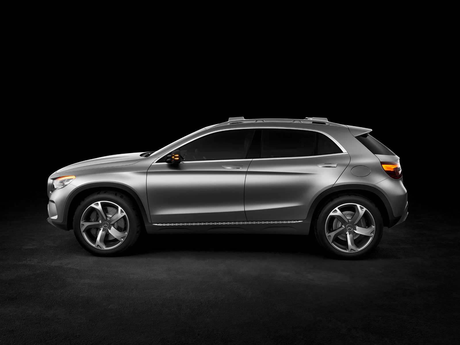Mercedes-Benz GLA, 2013