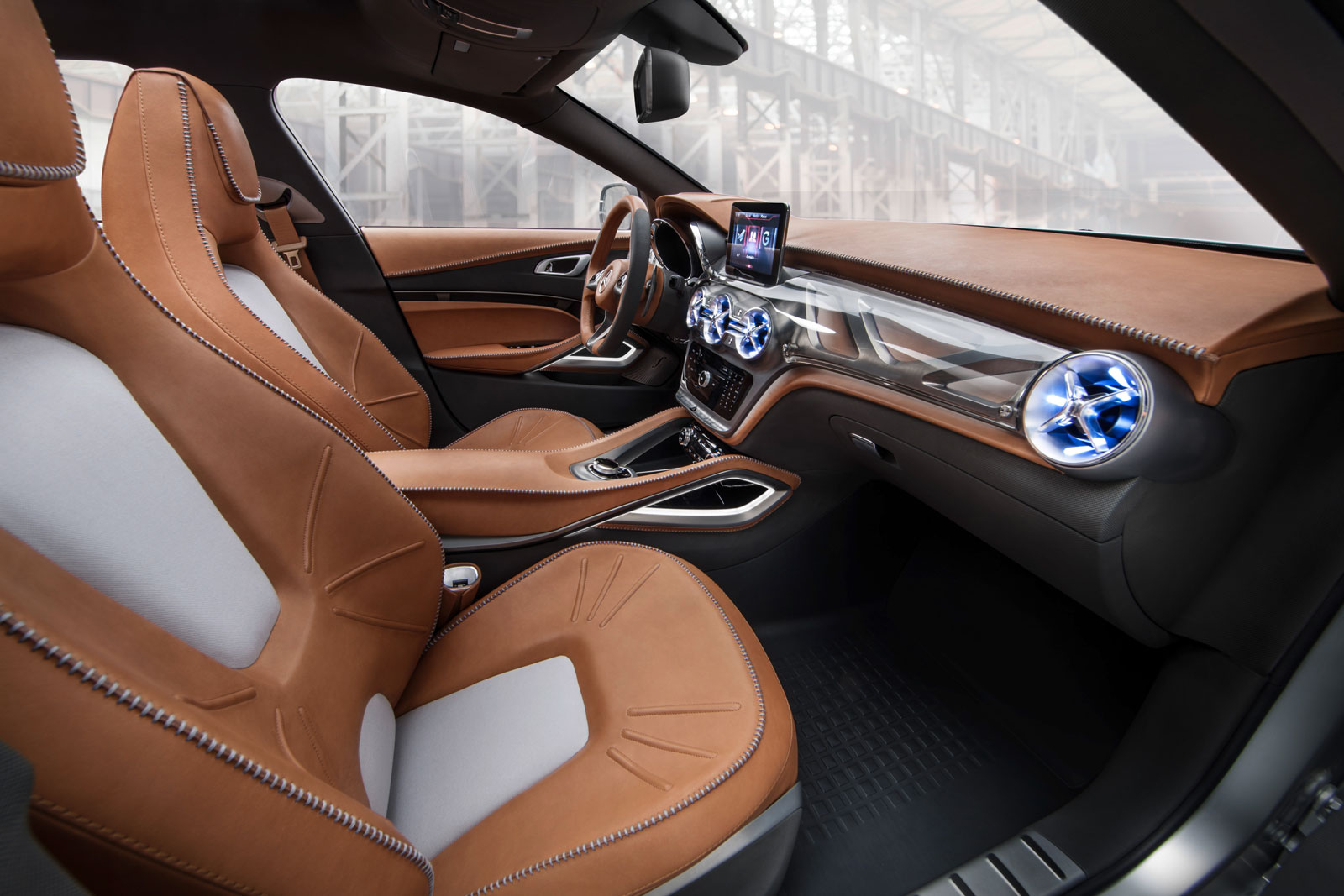 Mercedes-Benz GLA, 2013