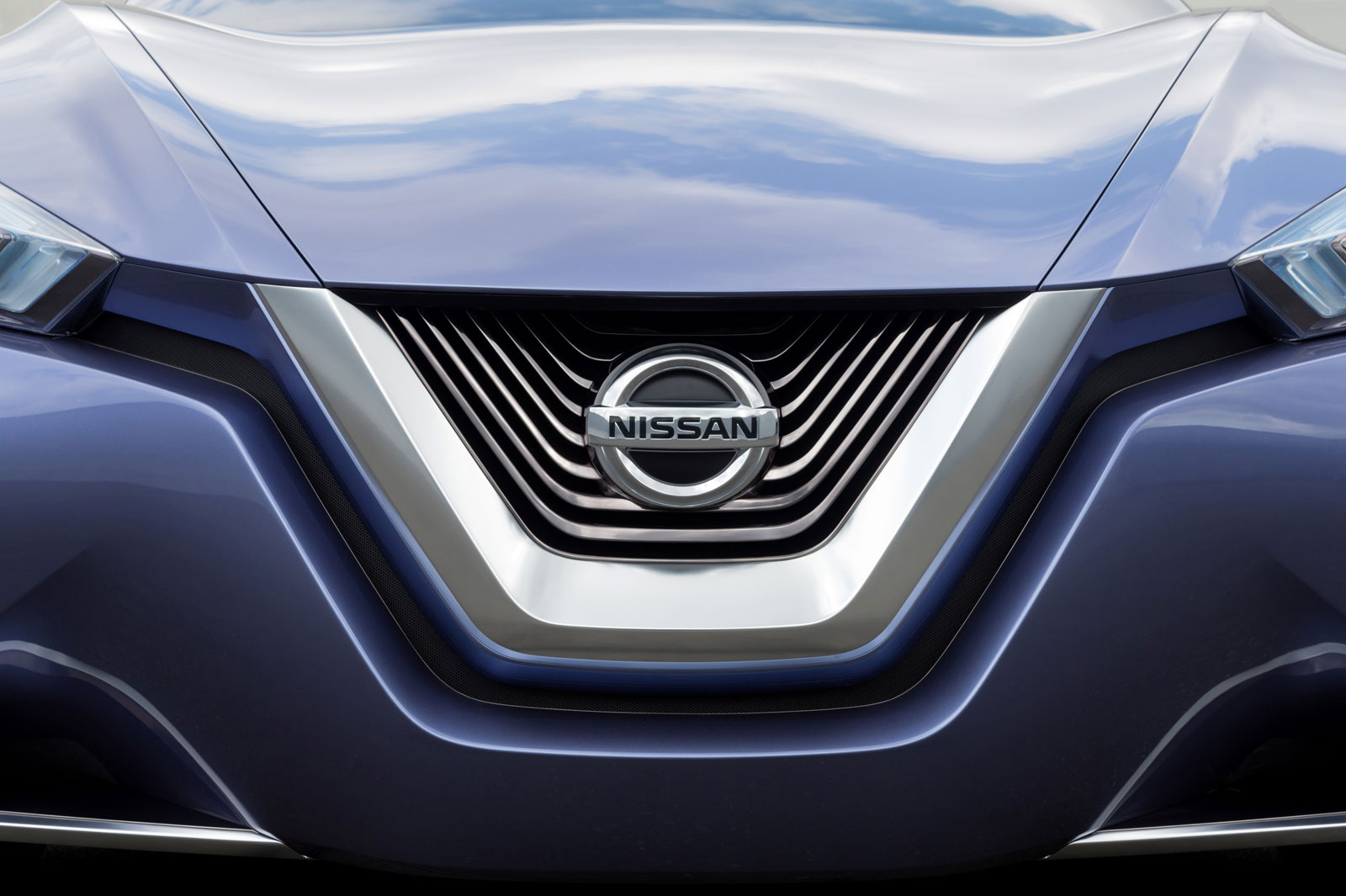 Nissan Friend-ME, 2013 - Front Grille