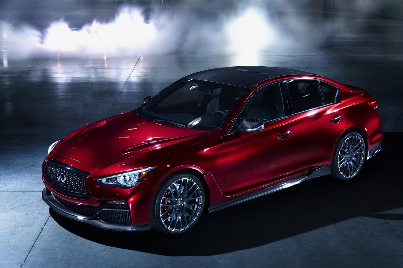 Infiniti Q50 Eau Rouge, 2014