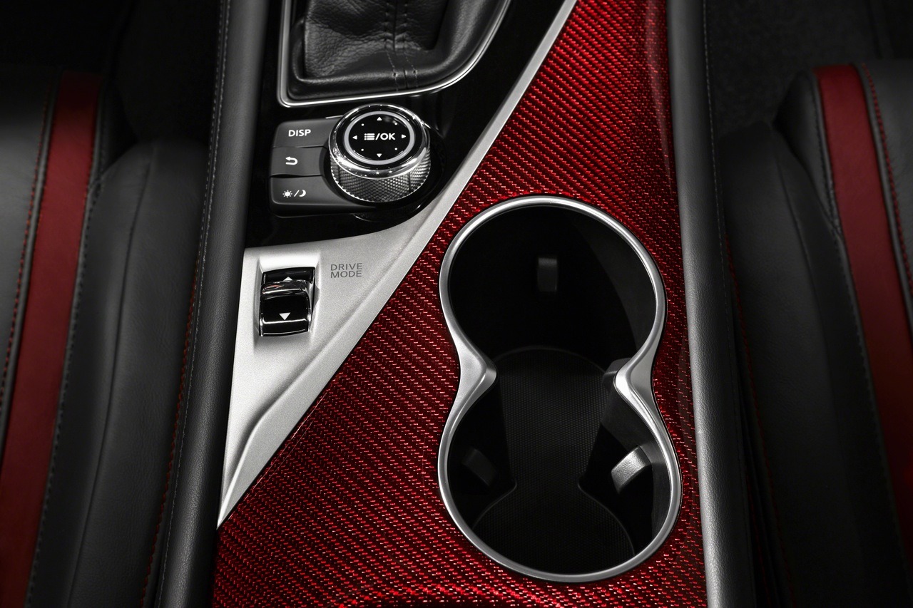Infiniti Q50 Eau Rouge, 2014