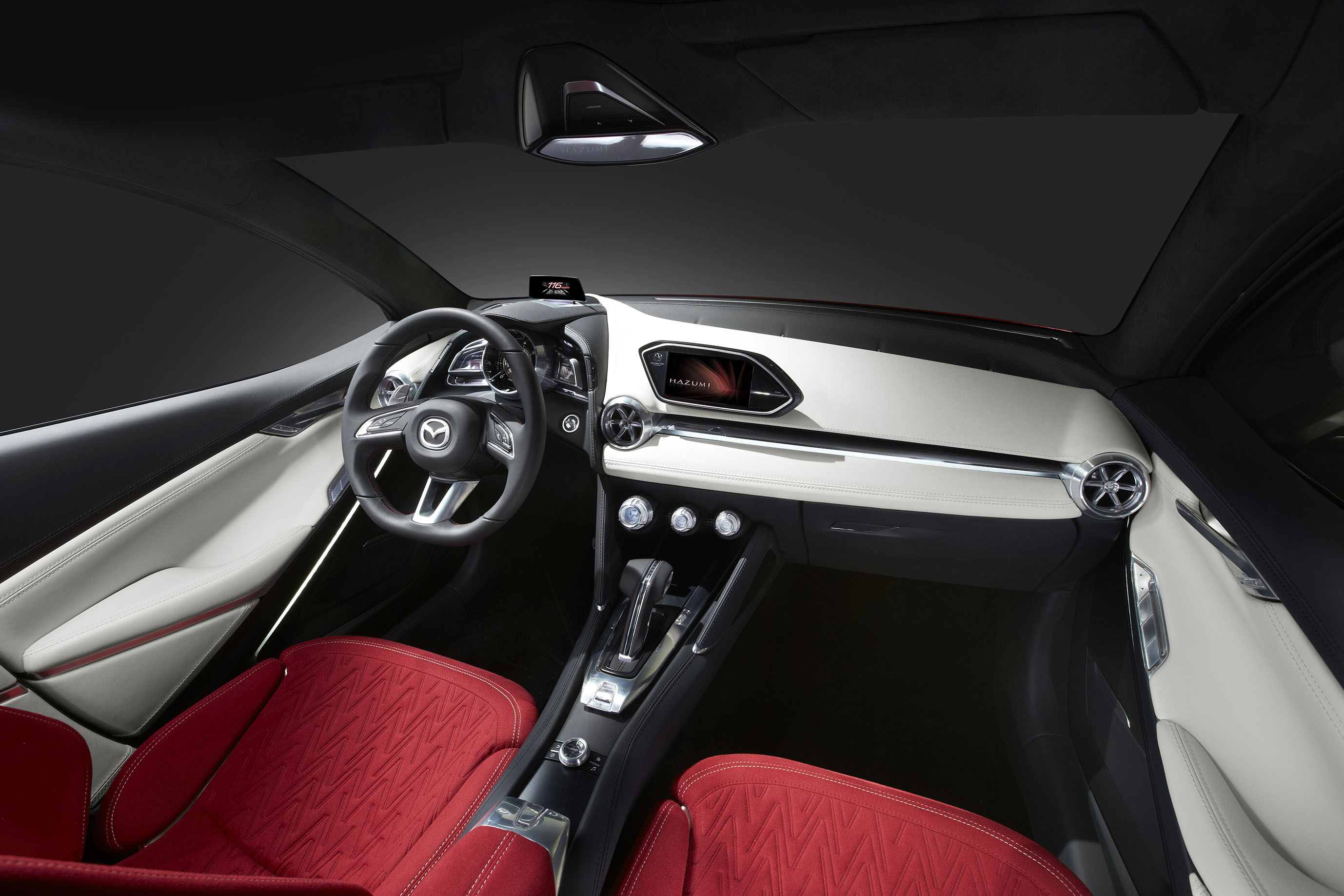 Mazda Hazumi, 2014 - Interior