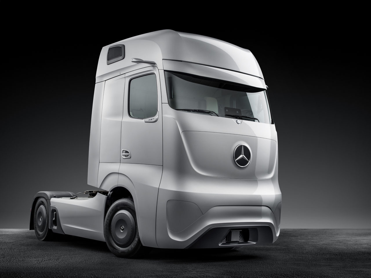 Mercedes-Benz Future Truck 2025, 2014