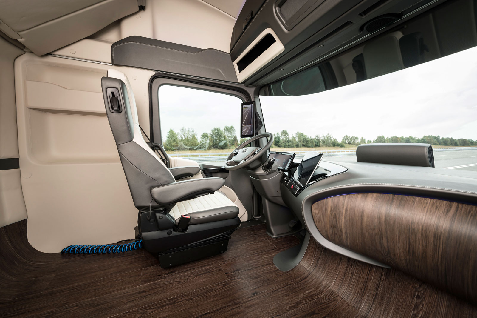 Mercedes-Benz Future Truck 2025, 2014