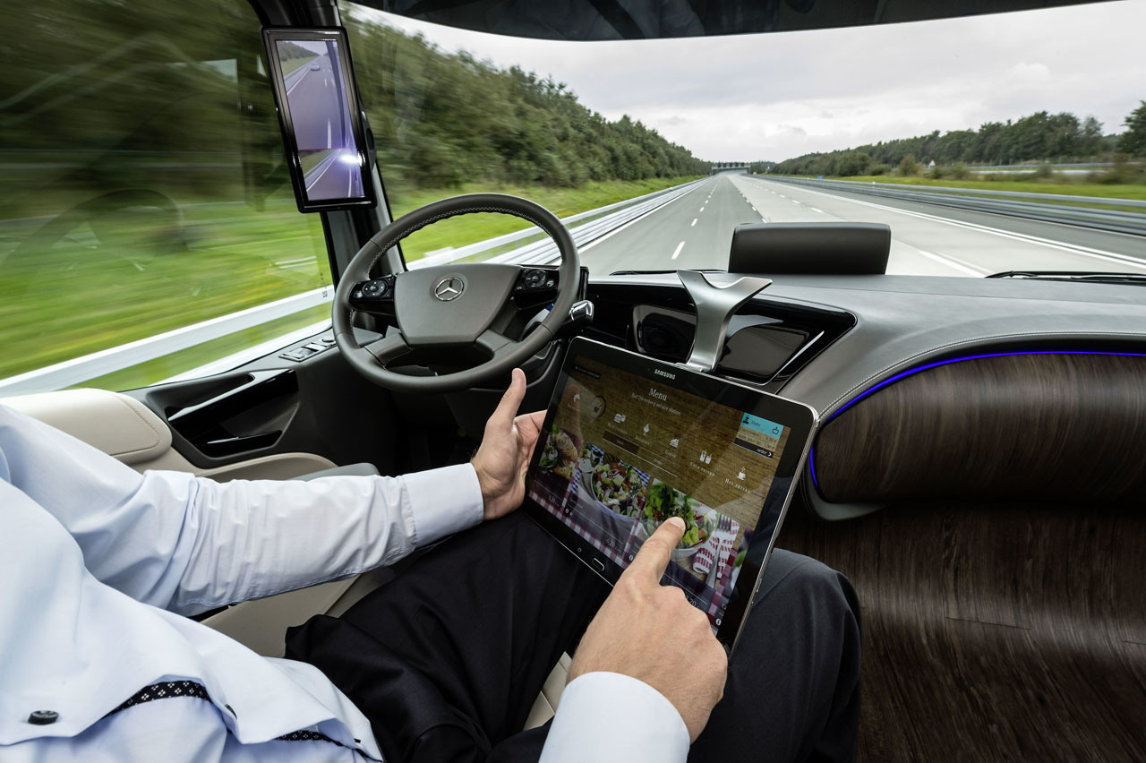 Mercedes-Benz Future Truck 2025, 2014