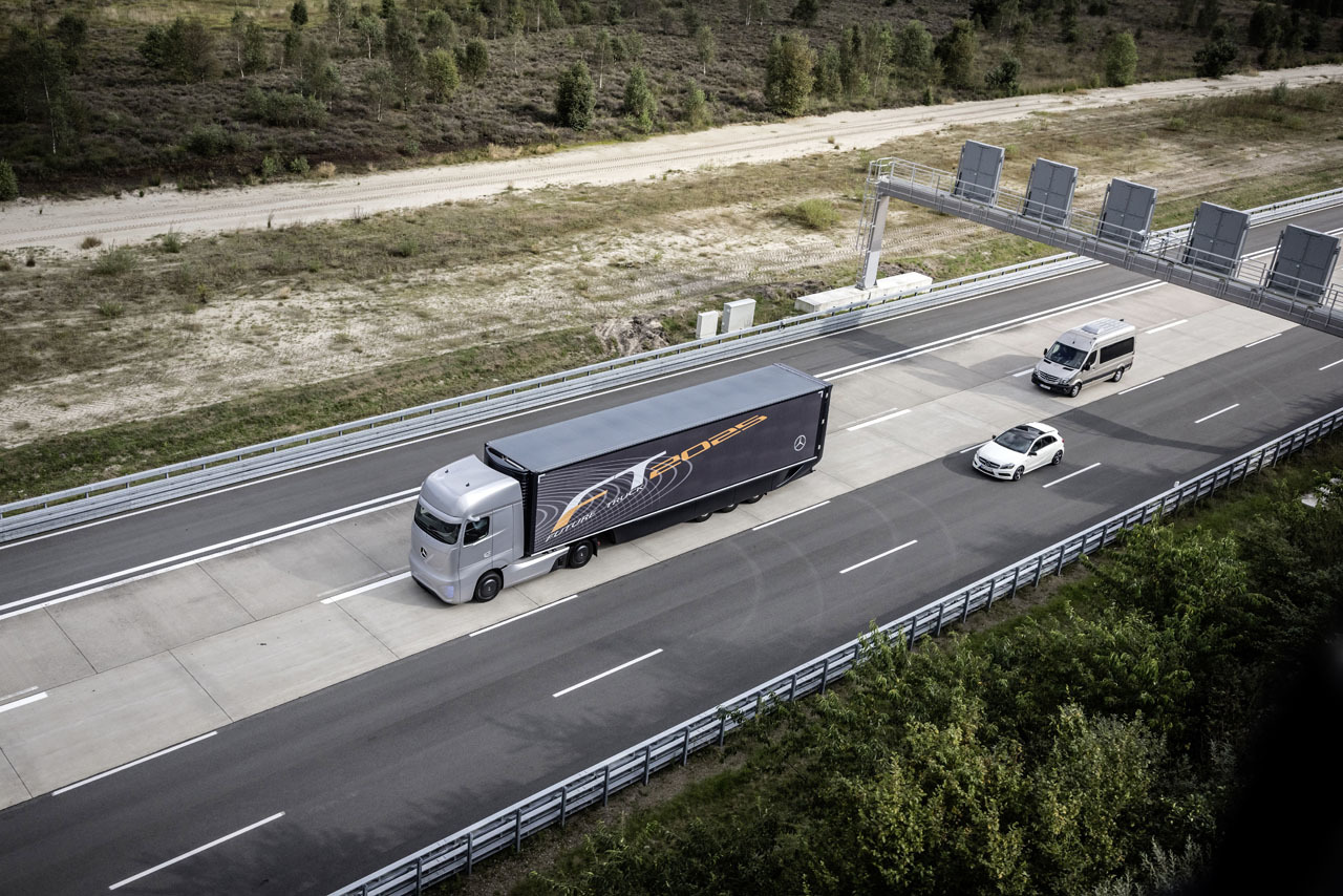 Mercedes-Benz Future Truck 2025, 2014