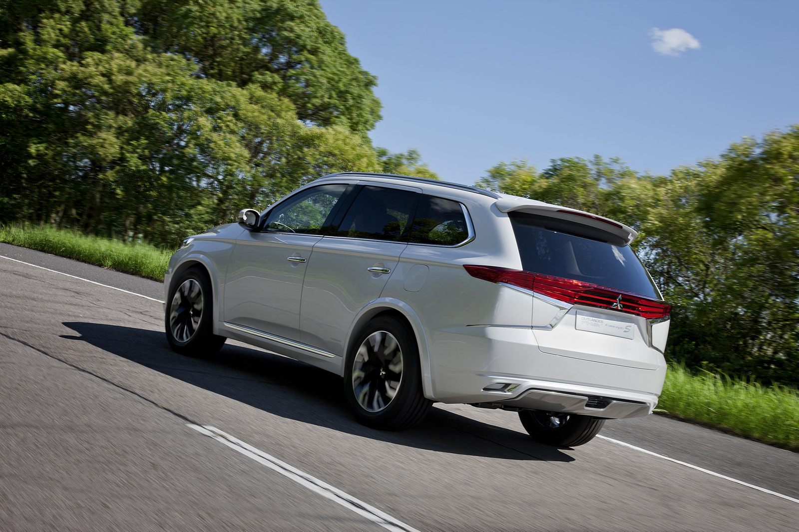 Mitsubishi Outlander PHEV Concept-S, 2014