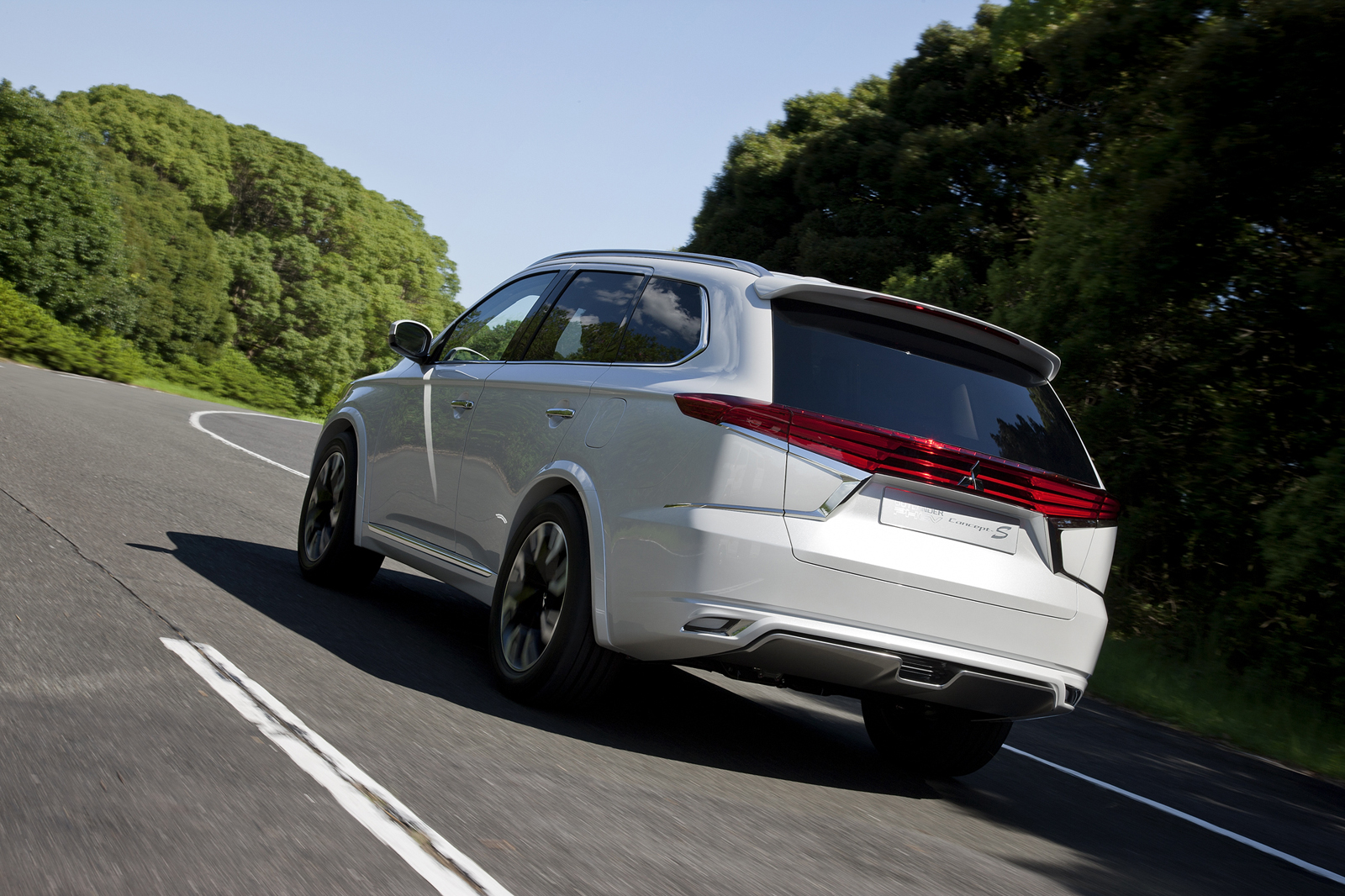Mitsubishi Outlander PHEV Concept-S, 2014