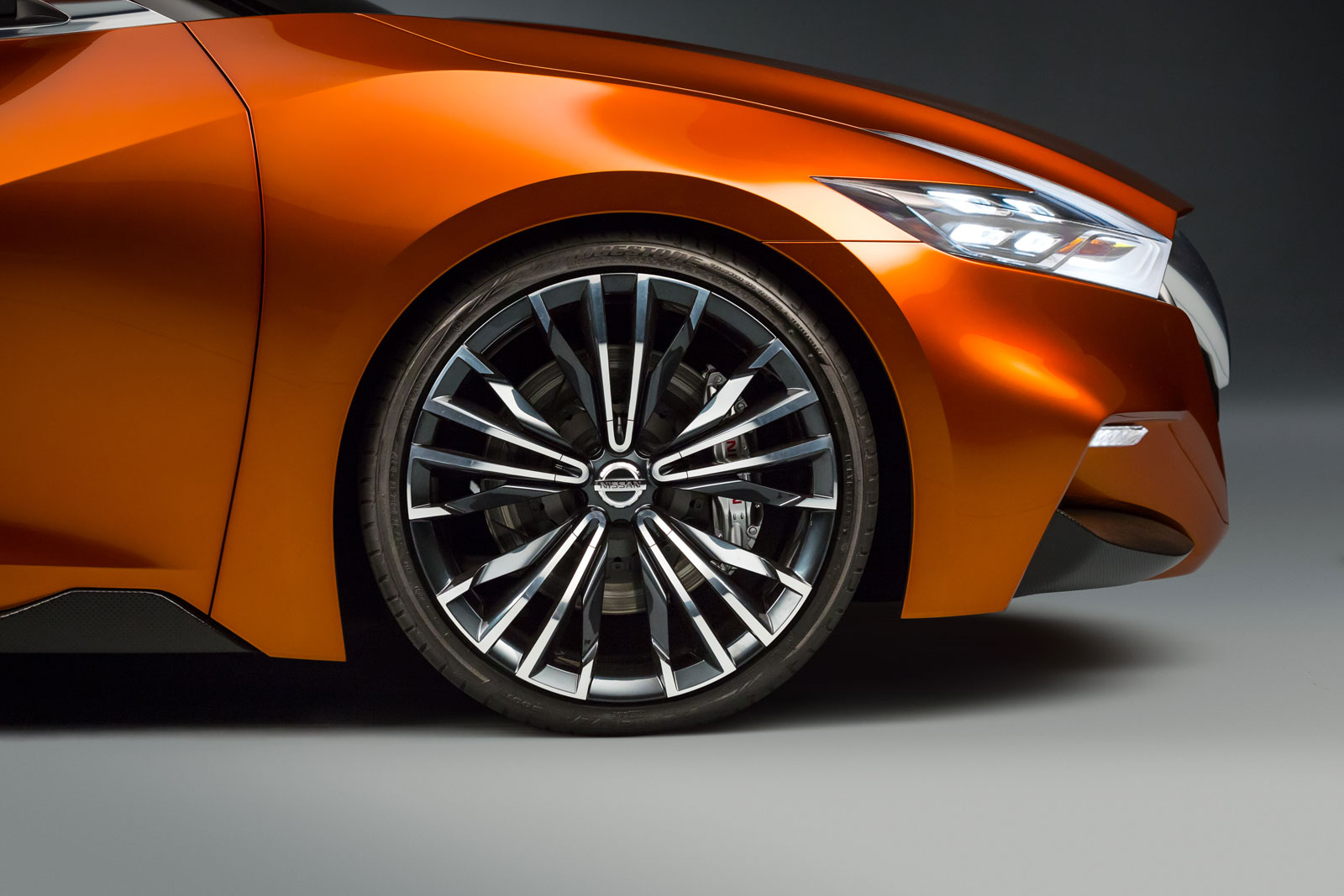 Nissan Sport Sedan, 2014 - Front end design 