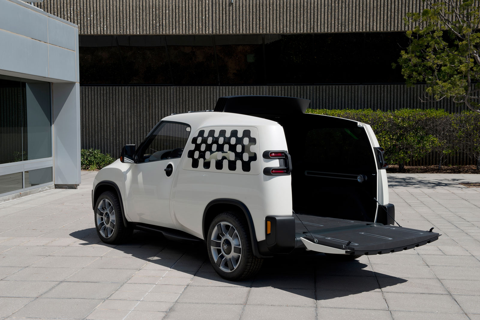 Toyota Urban Utility, 2014