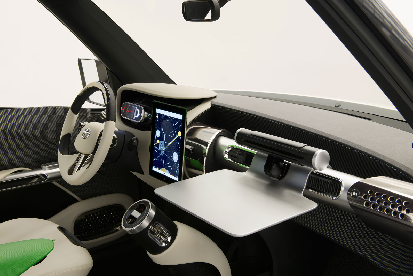 Toyota Urban Utility, 2014 - Interior