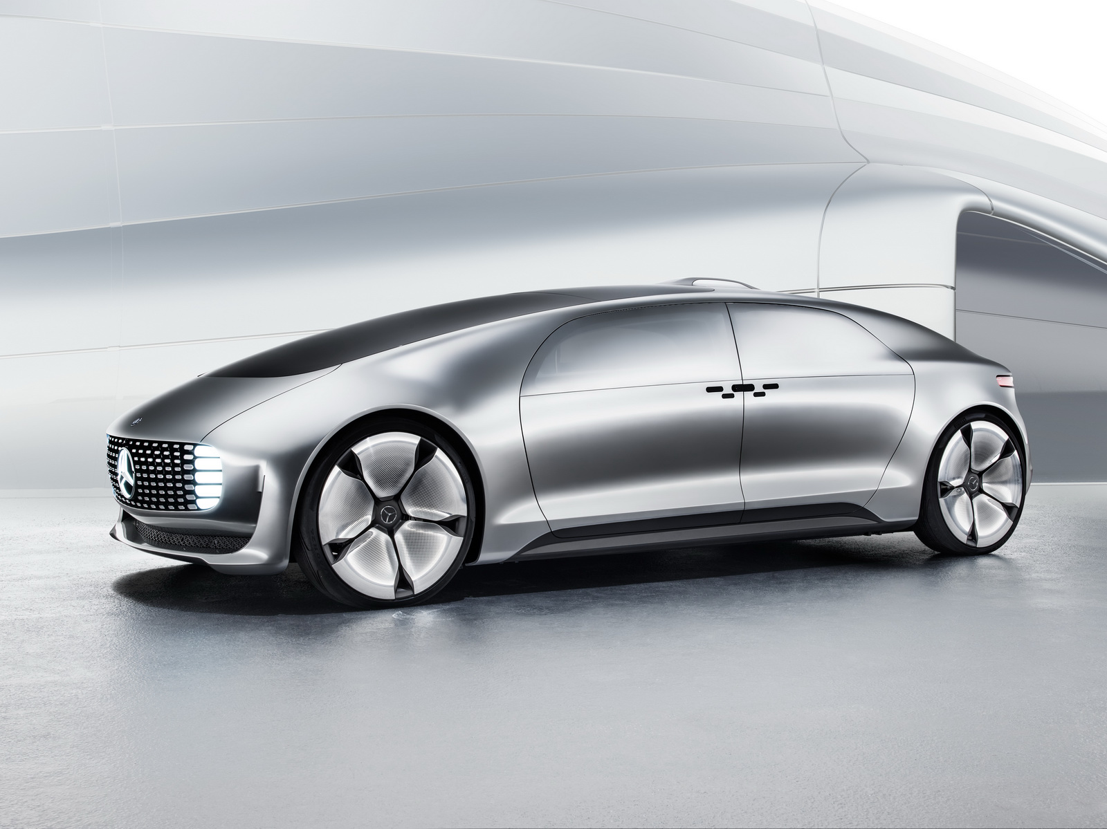 Mercedes-Benz F 015 Luxury in Motion, 2015