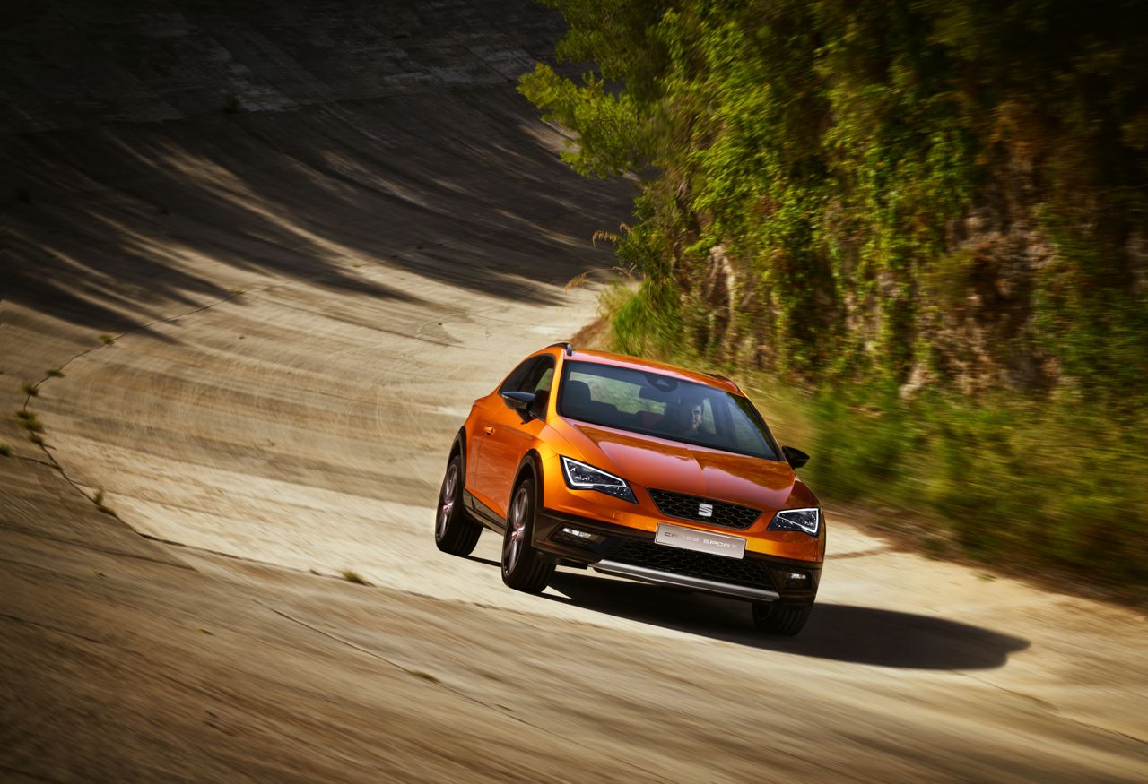 Seat Leon Cross Sport Show Car, 2015