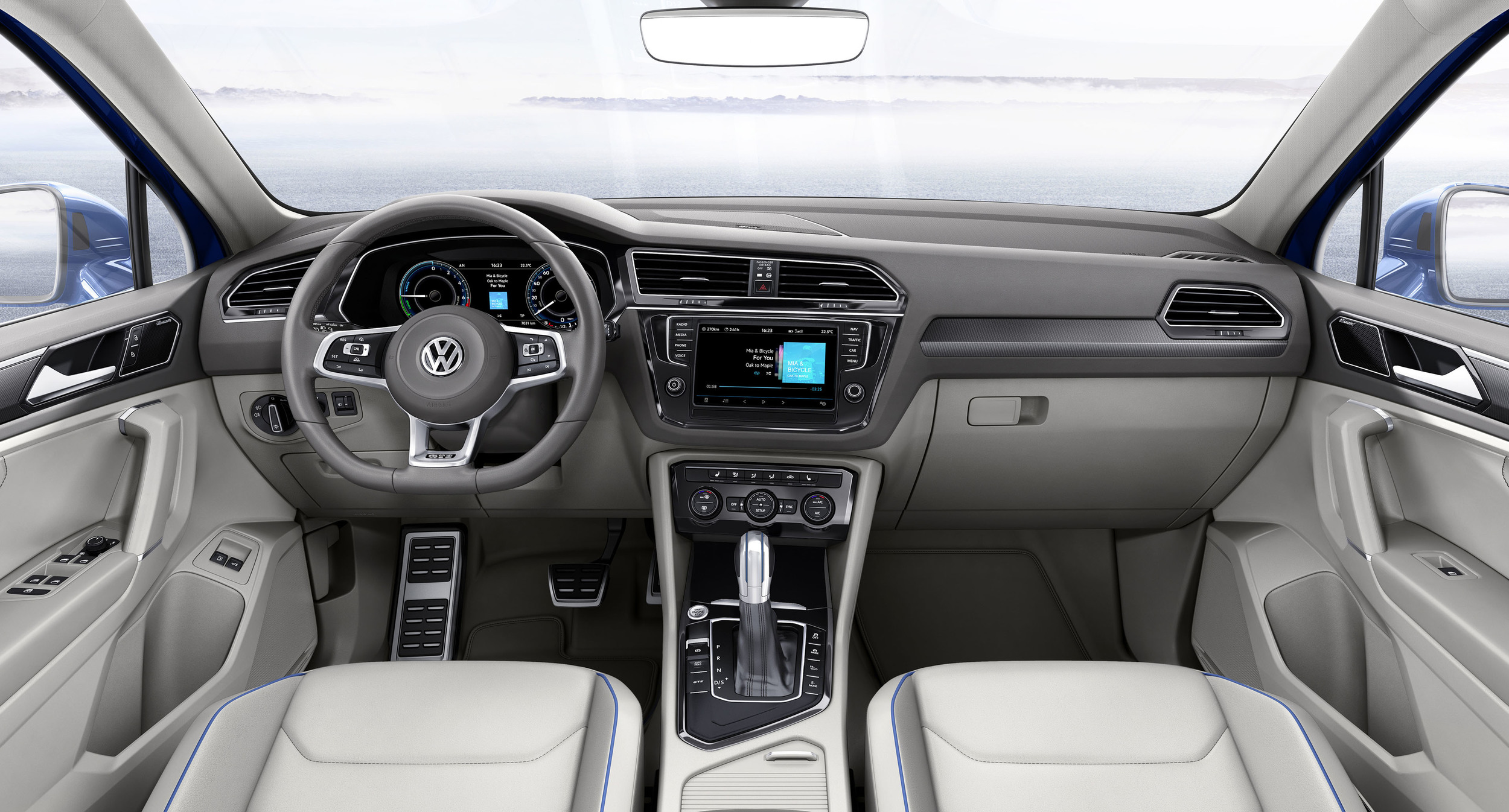 Volkswagen Tiguan GTE Concept, 2015 - Interior