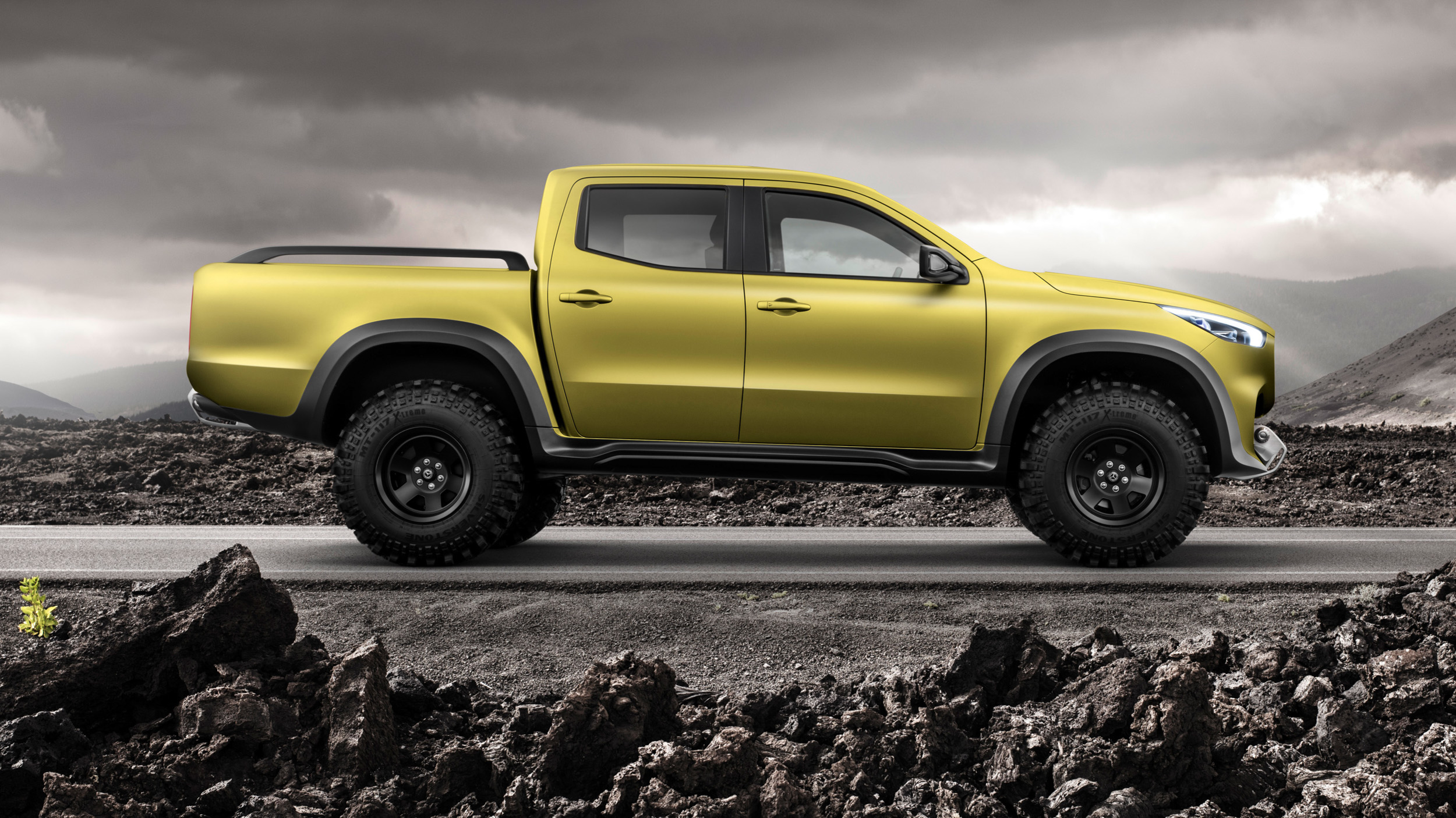 Mercedes-Benz Concept X-Class powerful adventurer, 2016