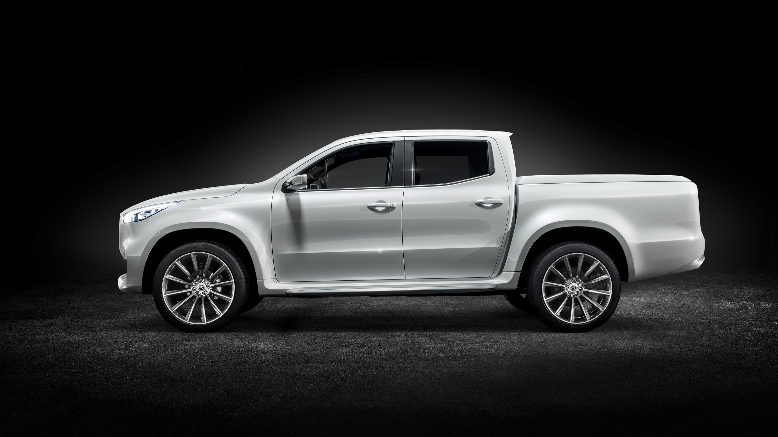 Mercedes-Benz Concept X-Class stylish explorer, 2016