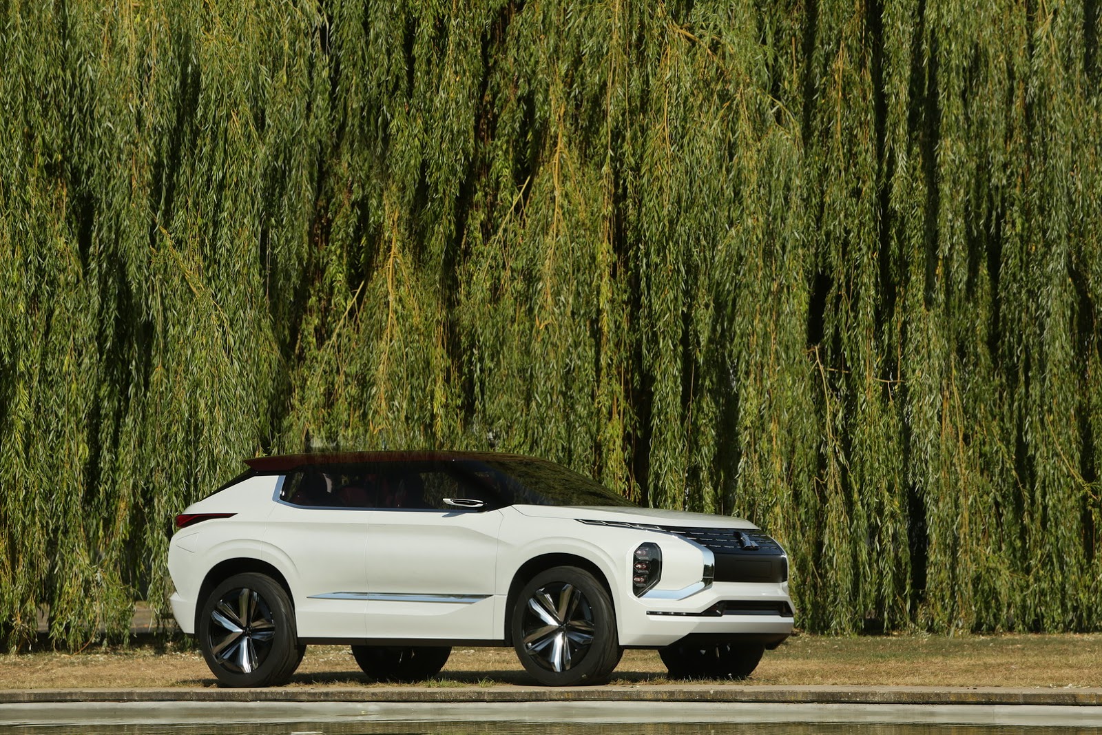Mitsubishi GT-PHEV Concept, 2016
