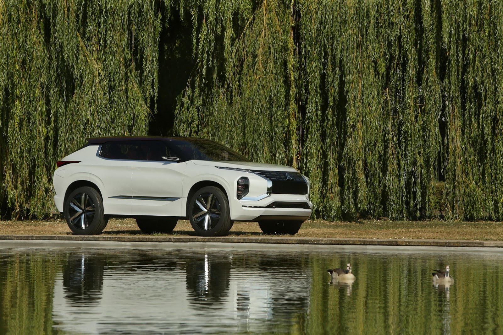 Mitsubishi GT-PHEV Concept, 2016