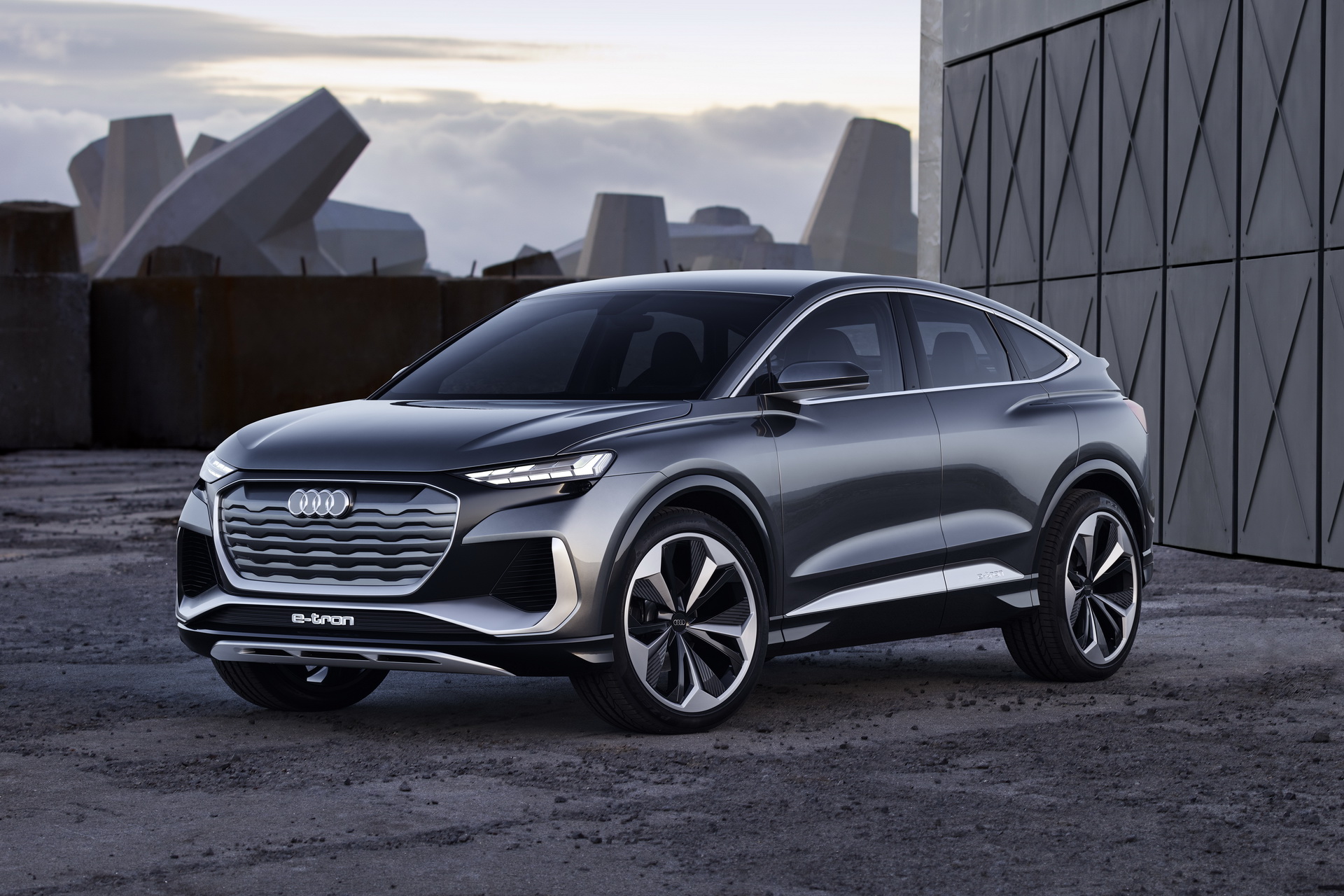 Audi Q4 Sportback e-tron Concept, 2020