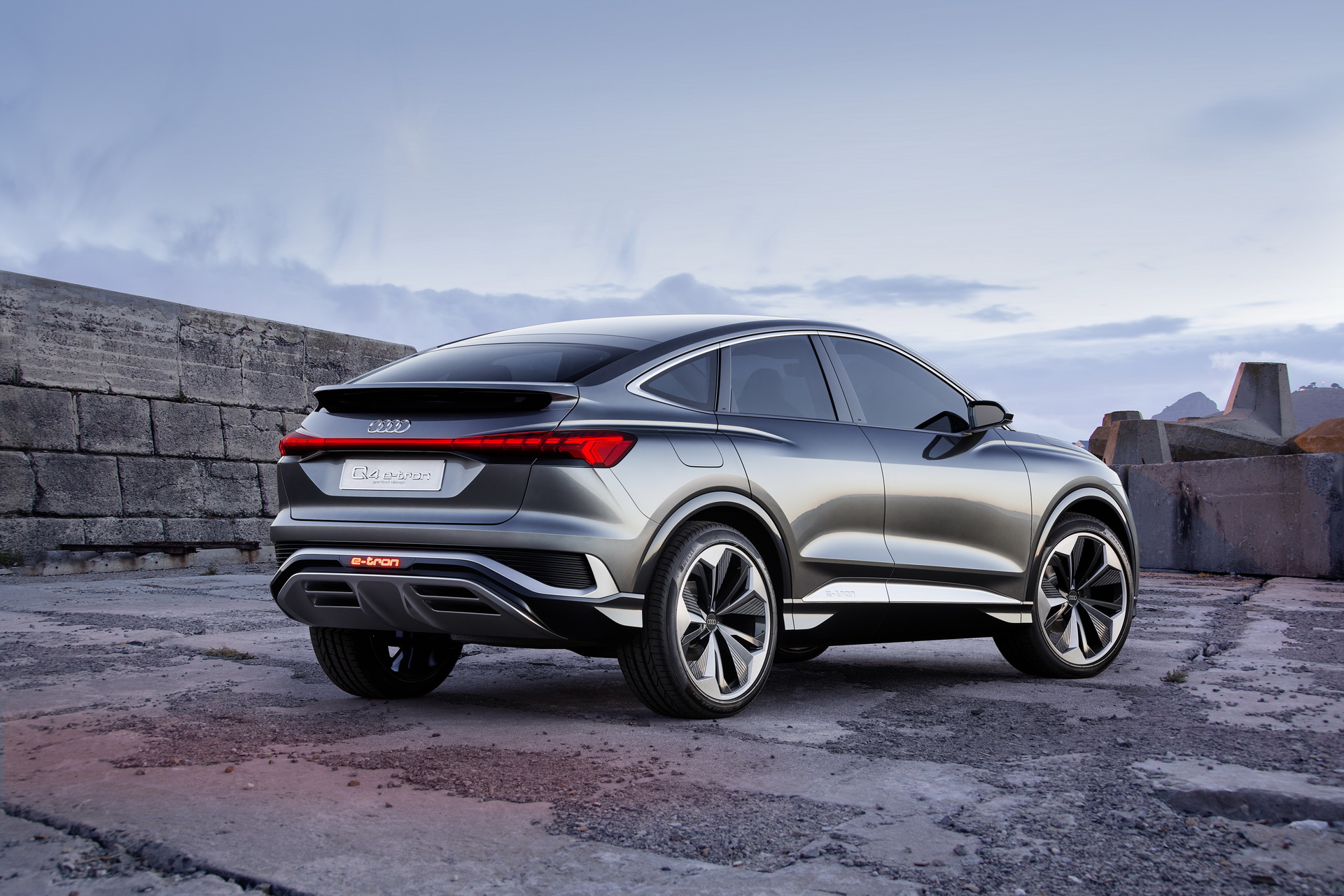 Audi Q4 Sportback e-tron Concept, 2020